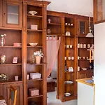 8 Small And Cozy Suite